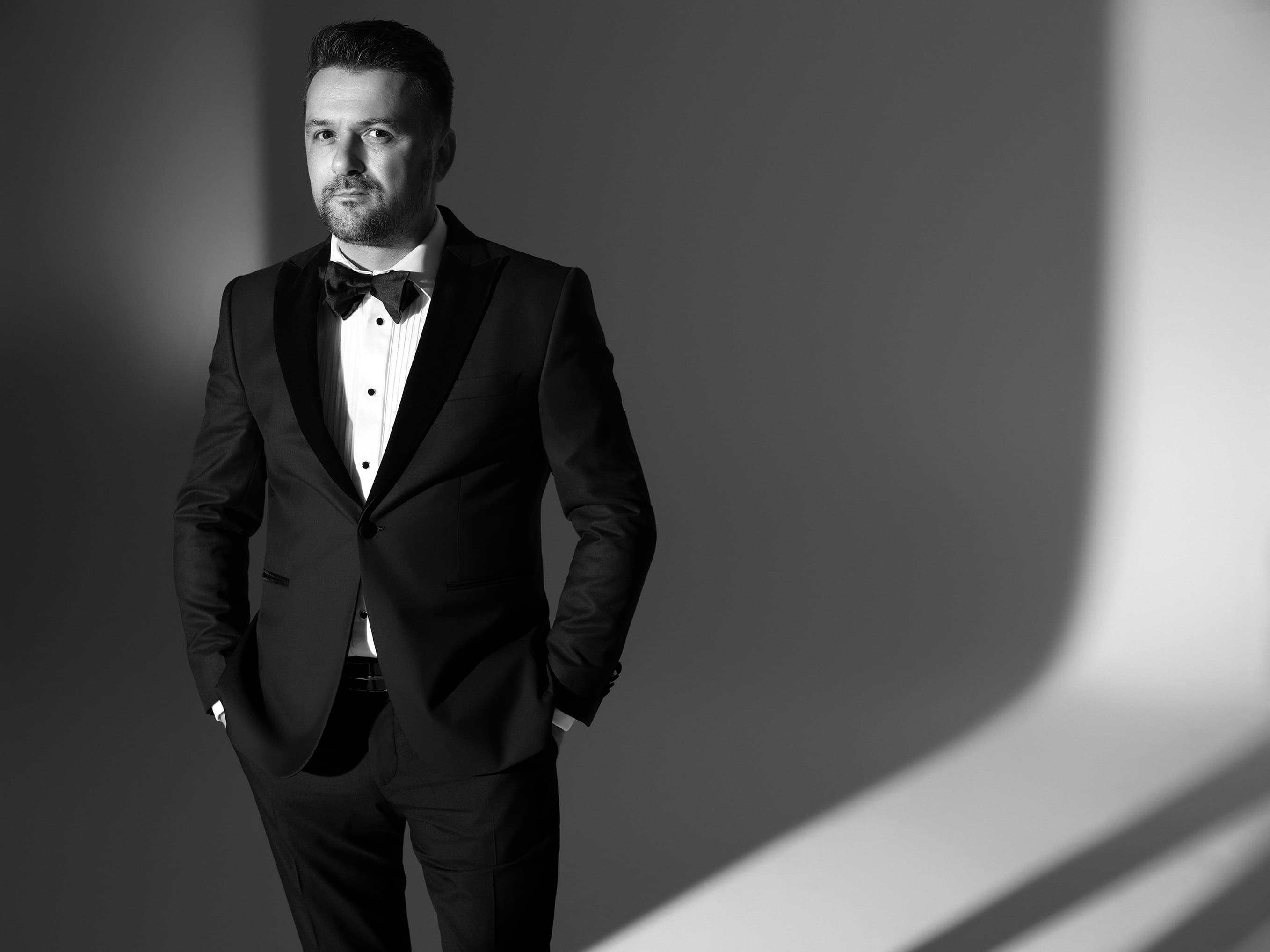 Radu Ionuț, fotografie oficială 9