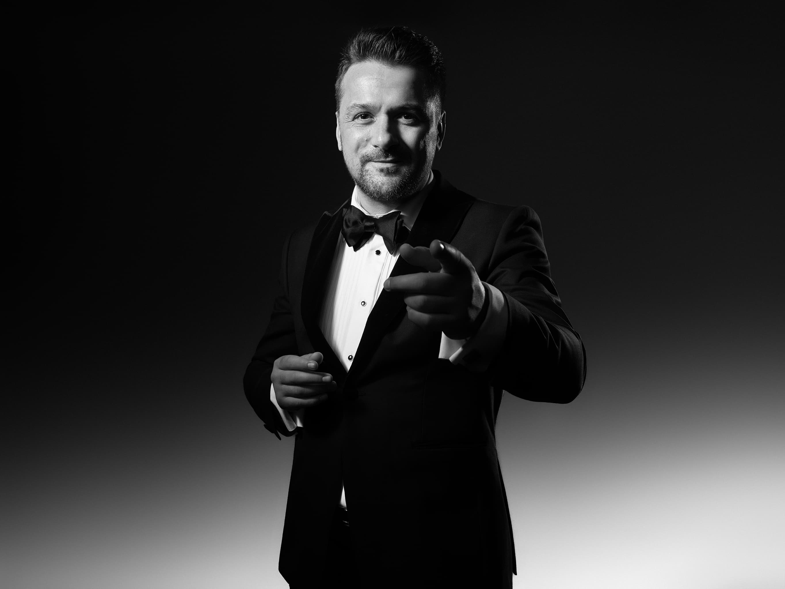 Radu Ionuț, fotografie oficială 11