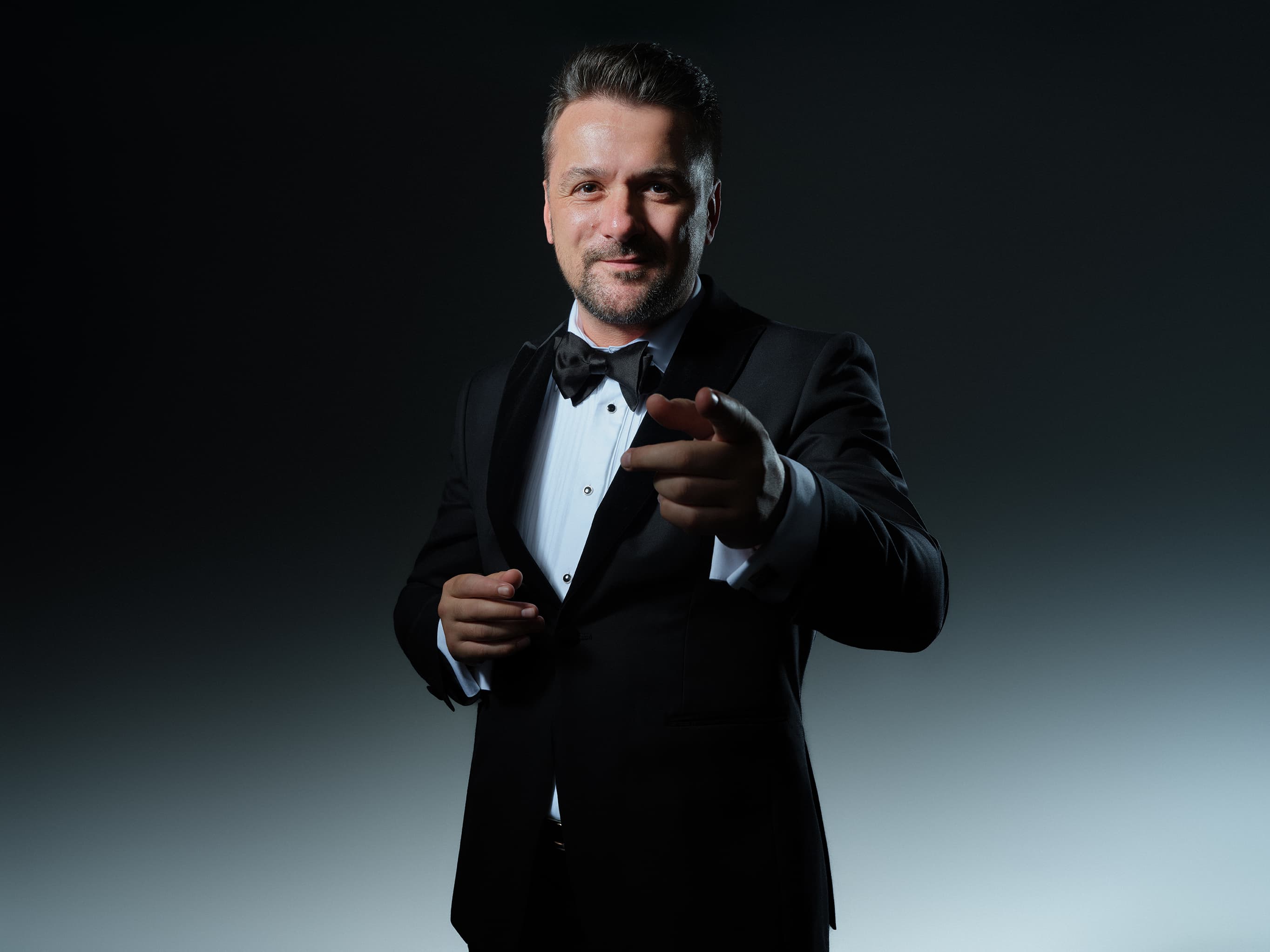 Radu Ionuț, fotografie oficială 3