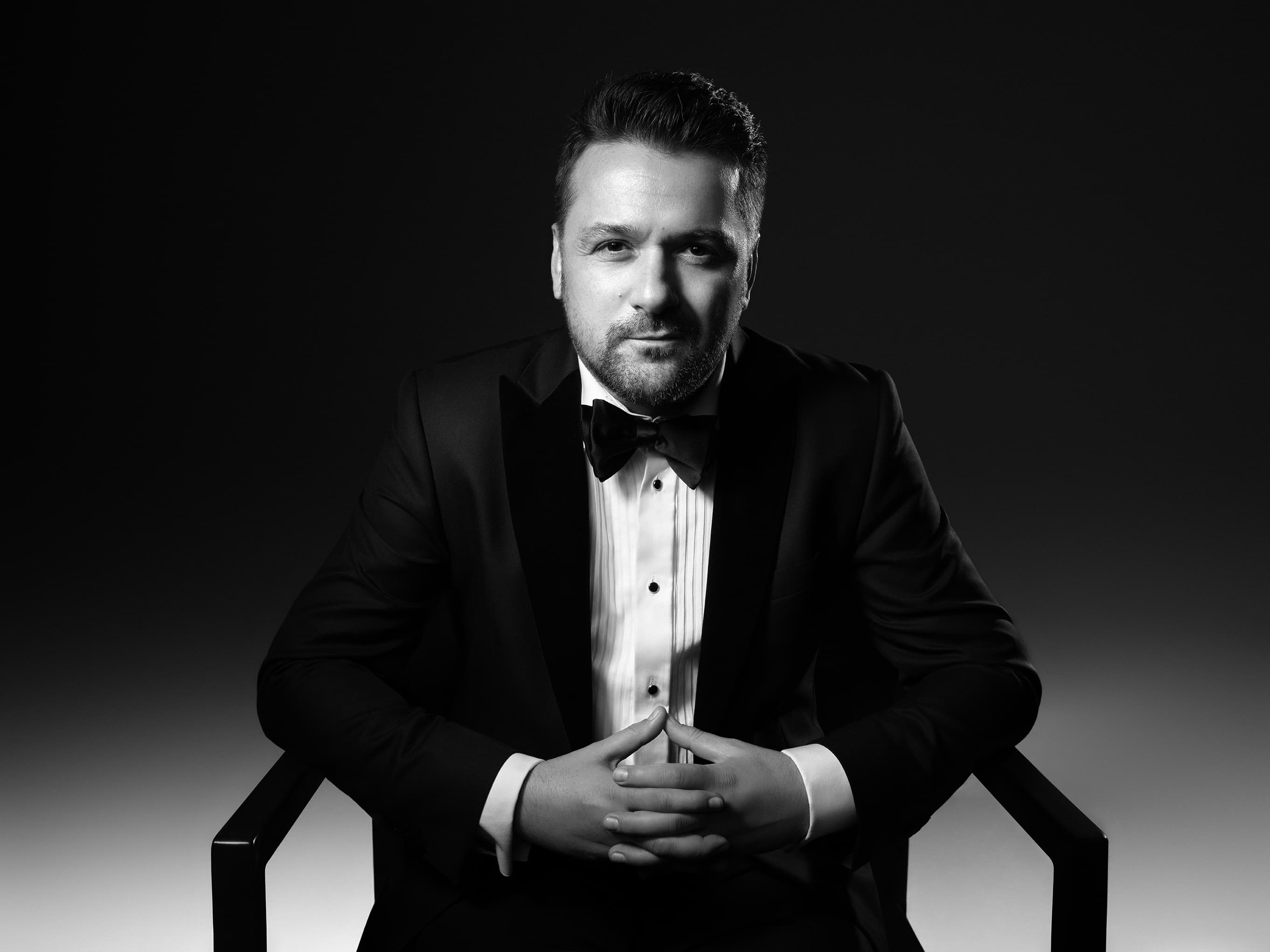 Radu Ionuț, fotografie oficială 12